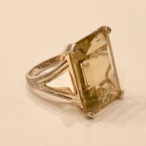 Cocktail Ring / Gold band w yellow citrine